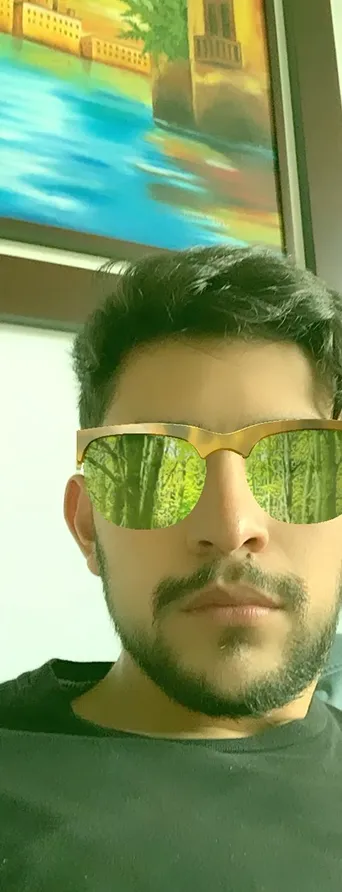Cesar Cruz wearing mirrored sunglasses